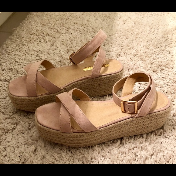 Lulu’s Liliana Nude Platform Espadrilles - Picture 2 of 3